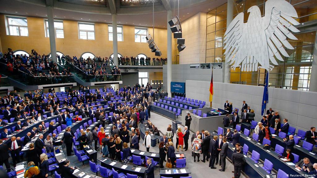 المانيا..فوز ساحق للحزب الاشتراكي في الانتخابات البرلمانية