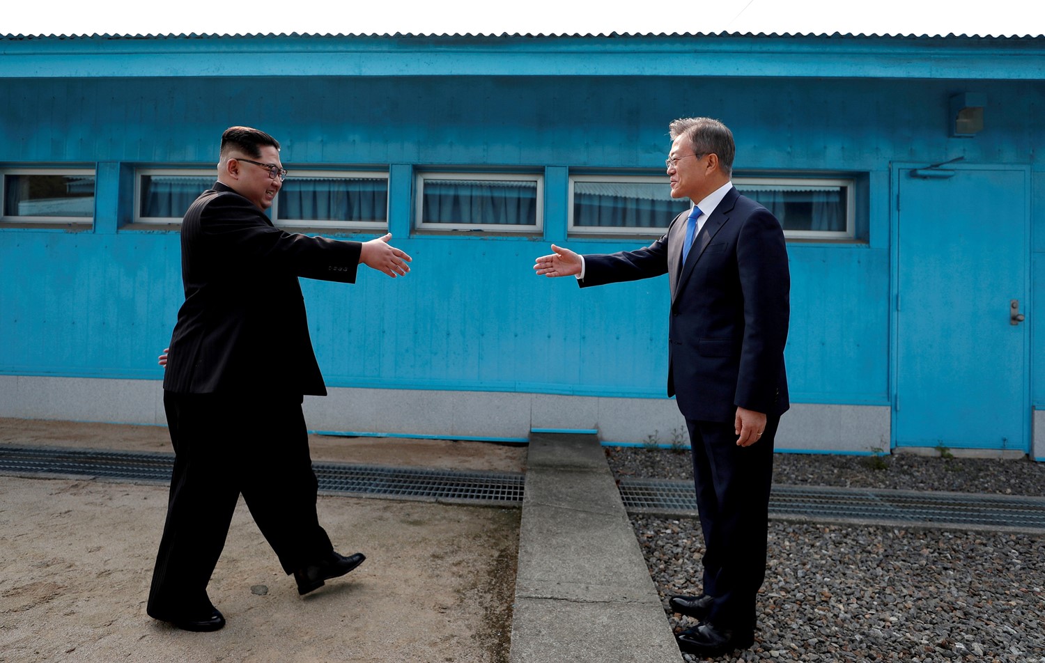 محادثات بين الكوريتين قبل نهاية العام الحالي لإنهاء حالة الحرب بينهما