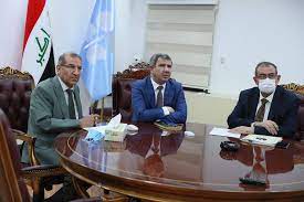 وزارة النفط تناقش مع شركة” سونانغول الانغولية” تطوير حقل القيارة النفطي