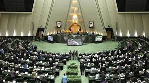 داوراني: وفدا برلمانيا إيرانيا سيزور العراق “لتعزيز العلاقات الاقتصادية” بين البلدين