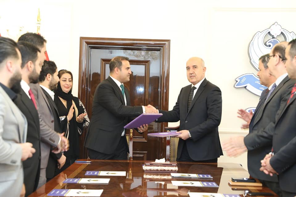 حكومة الإقليم توقع عقداً بأكثر من (12) مليار دينار لتطوير الكهرباء