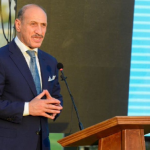 مجلس الوزراء يخصص(3) مليارات دولار لدعم المنتخب الوطني