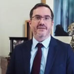 السفير البريطاني يطالب القوى السياسية العراقية بإنهاء الأزمة في البلاد