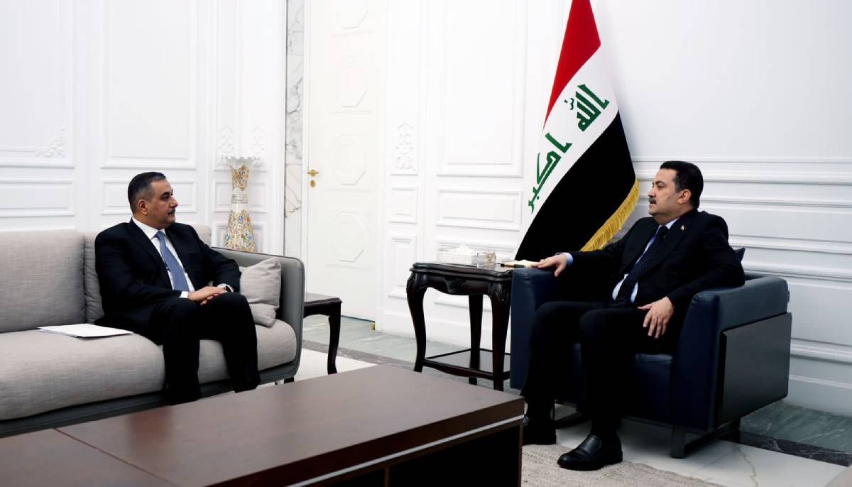 محافظ البنك المركزي يقدم ايجازا للسوداني عن عمل التعاملات النقدية والمصرفية