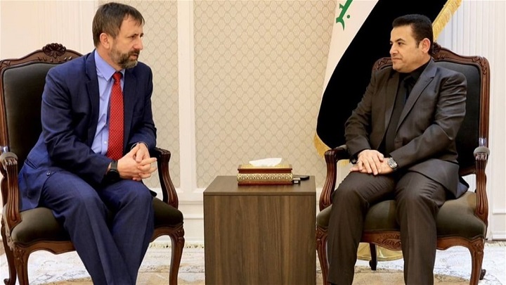 الأعرجي والسفير التشيكي يبحثان التعاون الأمني بين البلدين