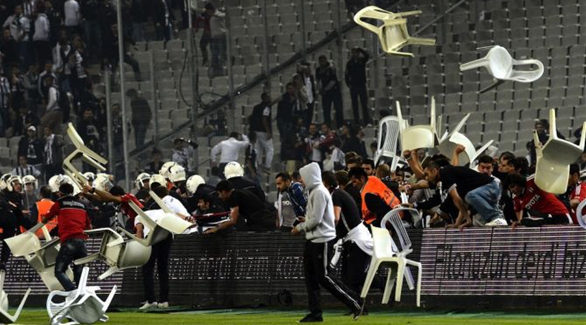 الأرجنتين تمنع مشجعي منتخبها الوطني المشاغبين بالتوجه إلى قطر