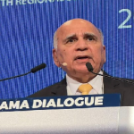 وزير الخارجية يدعو  إلى أهمية بحث التحديات والمُشكلات التي تواجه المنطقة