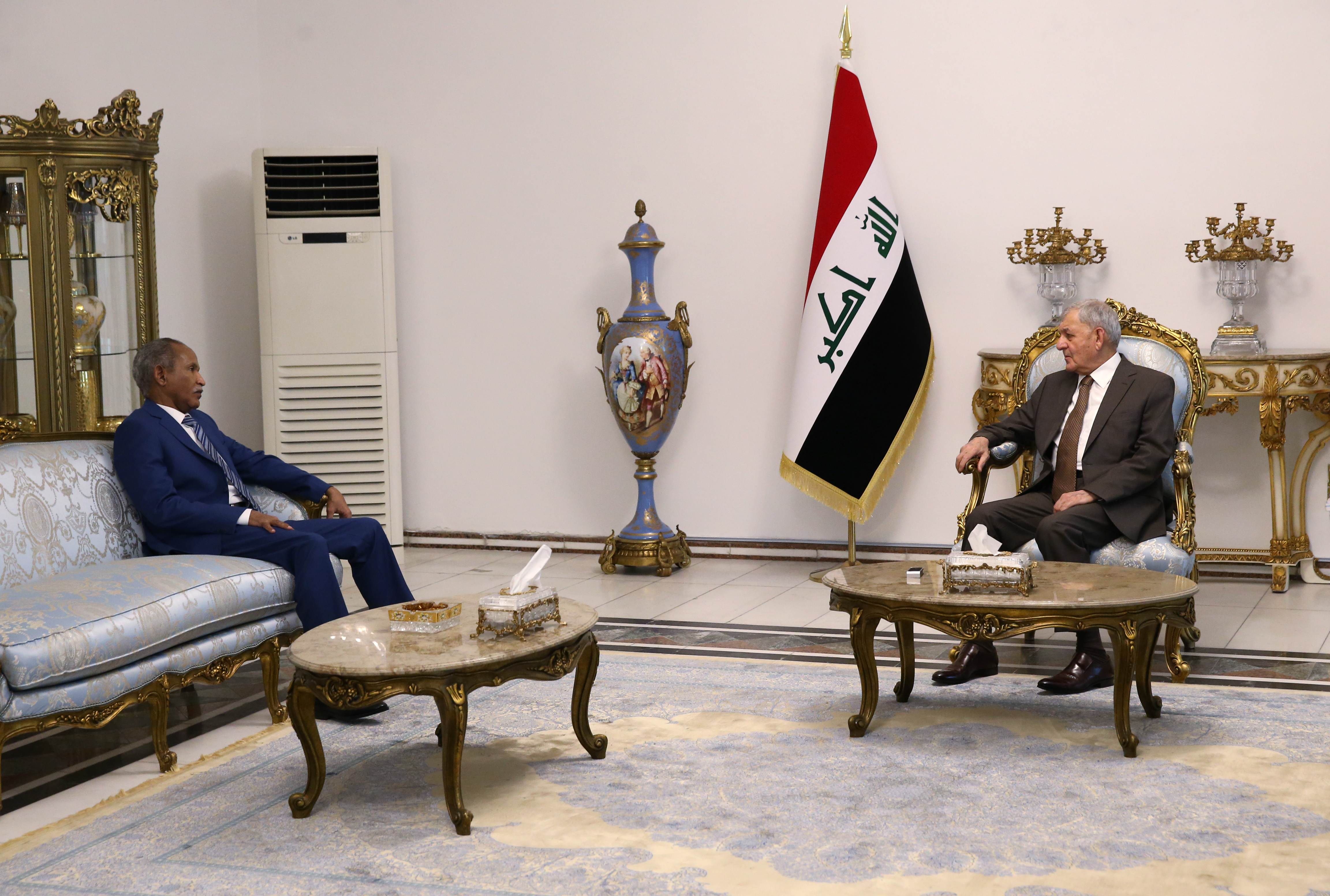العراق يعلن عن استعداده لدعم السلام في السودان