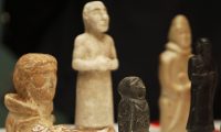 الخارجية تعلن استلام (6000) قطعة أثرية عراقية من بريطانيا