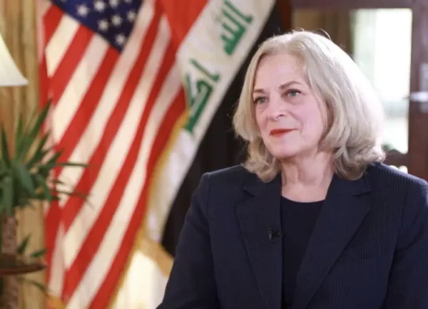 السفيرة الأمريكية:الشعب العراقي هو القرار في تغيير نظام الحكم