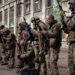 أوكرانيا تعاني من خسائر بشرية وصعوبة في زيادة أعداد قواتها