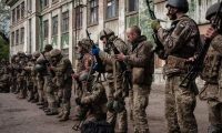 أوكرانيا تعاني من خسائر بشرية وصعوبة في زيادة أعداد قواتها