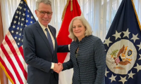 مسؤول أمريكي يصل بغداد لمتابعة تنفيذ مذكرات التفاهم التي وقعها السوداني في واشنطن