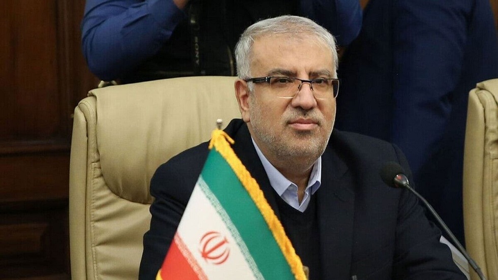 إيران تسرق النفط العراقي بعنوان “الحقل النفطي المشترك”