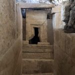 اكتشاف مقابر أثرية تعود إلى الحقبة الكنعانية في مدينة الخليل الفلسطينية