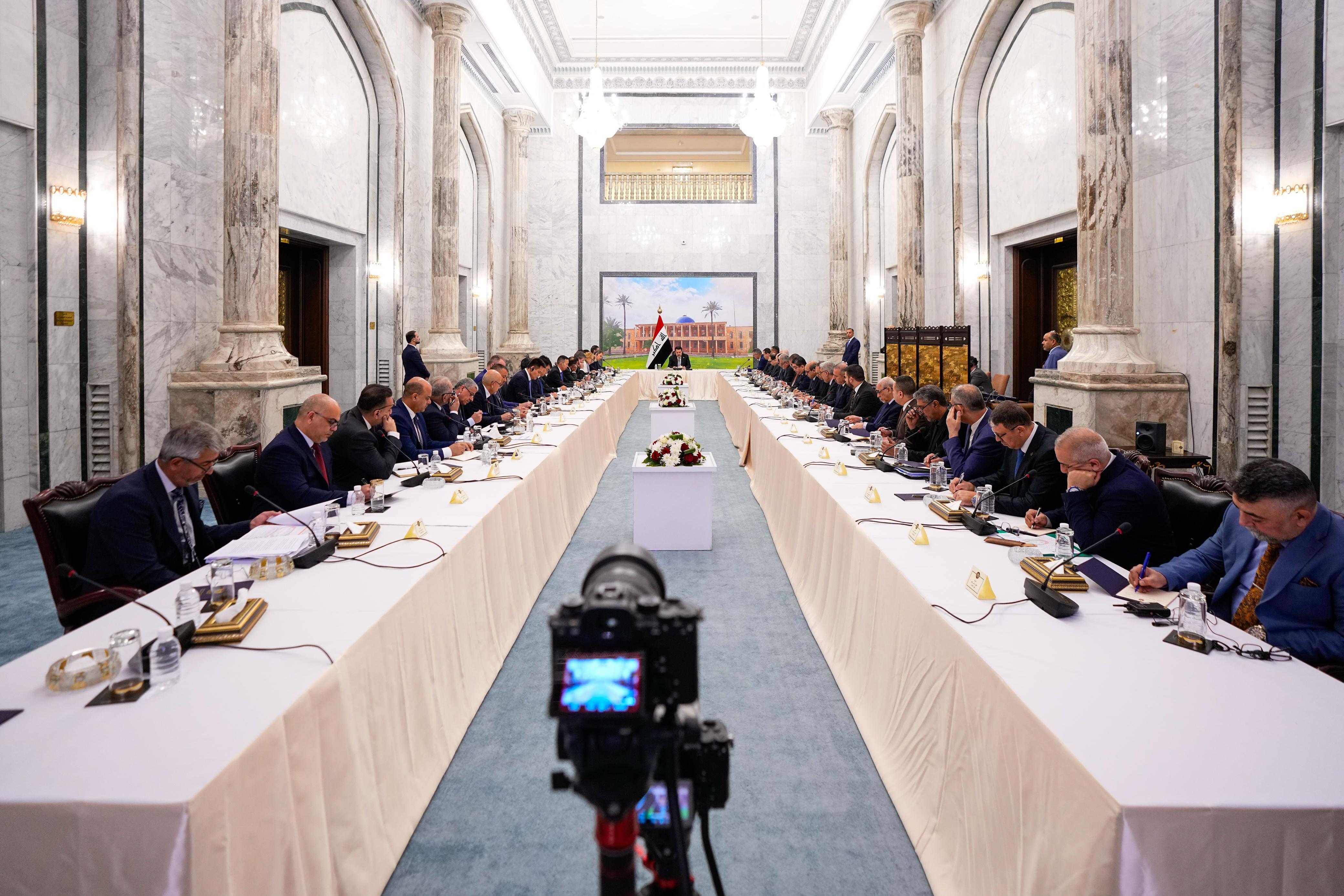 السوداني: الحكومة امام شراكة طويلة الأمد مع الشركات النفطية