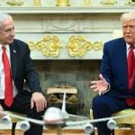 ترامب يتوعد مجدداً بضرب إيران إذا لم تفكك برنامجها النووي