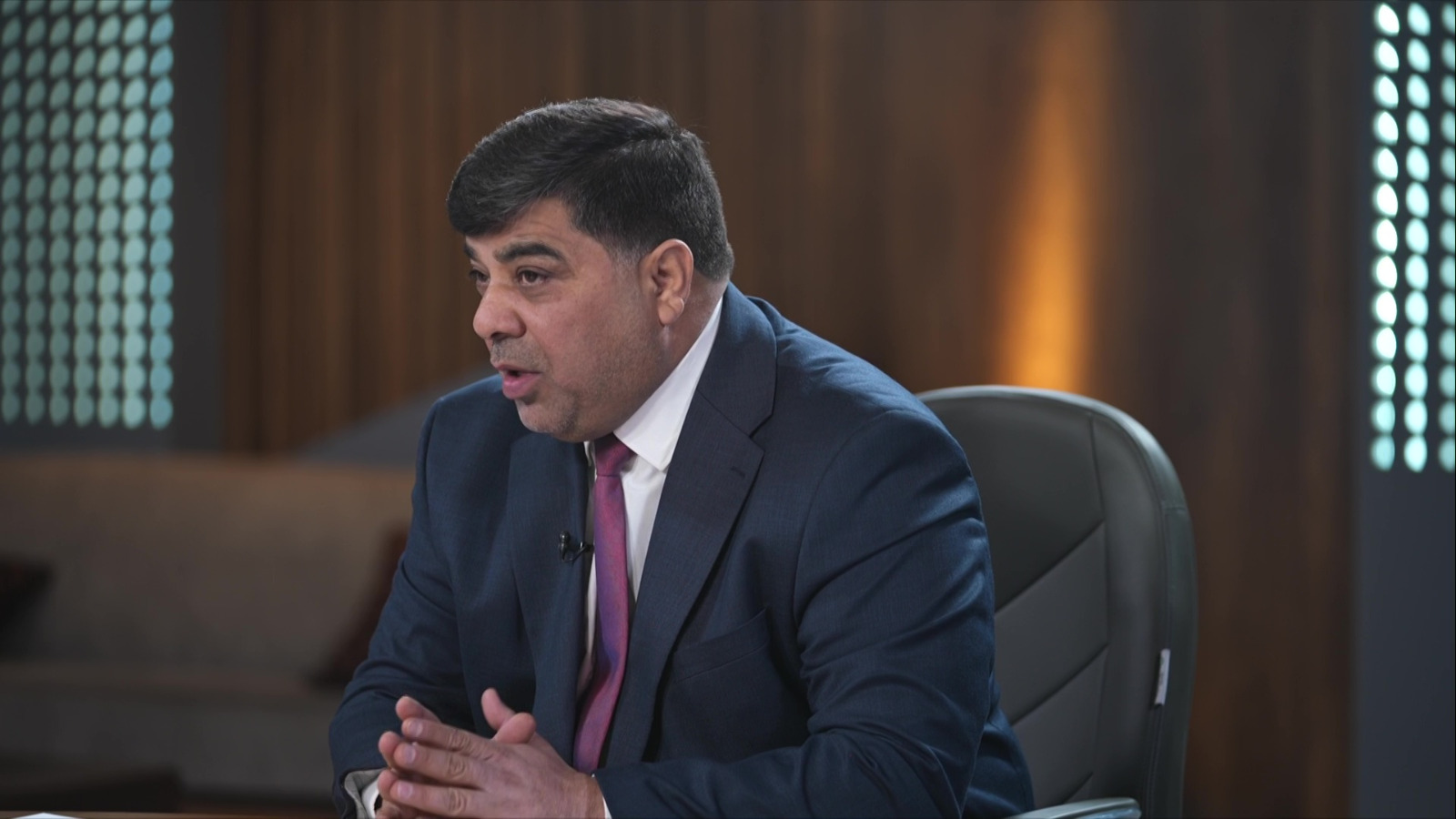 نائب:جلسة اليوم مخصصة لمناقشة مطالب المعلمين