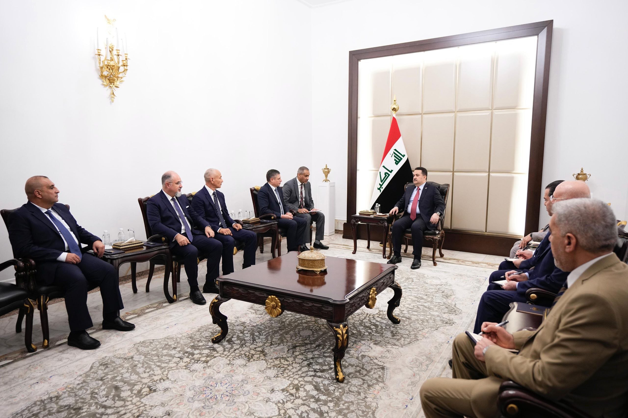 السوداني: حكومتي في خدمة الشركات الأمريكية