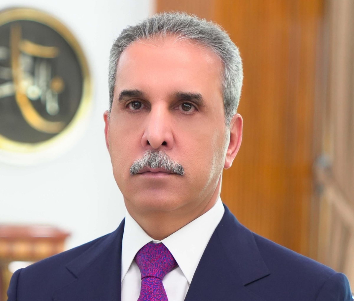 زيدان يصل لندن لابرام مذكرة تعاون قانوني