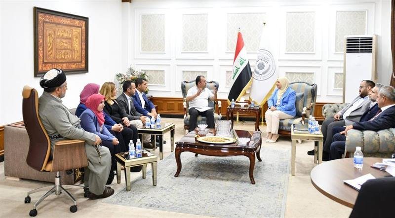 وزيرة المالية تدعو حكومة الإقليم للإسراع في توطين الرواتب وتسليم الإيرادات لإطلاق رواتب موظفيها