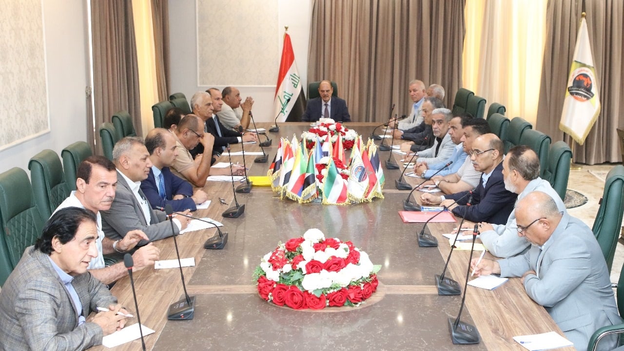 نقيب الصحفيين يوجه بدعم مؤسسات الدولة