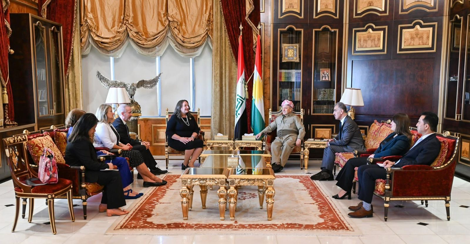 البارزاني يشكر أمريكا على استمرار دعمها للبيشمركة