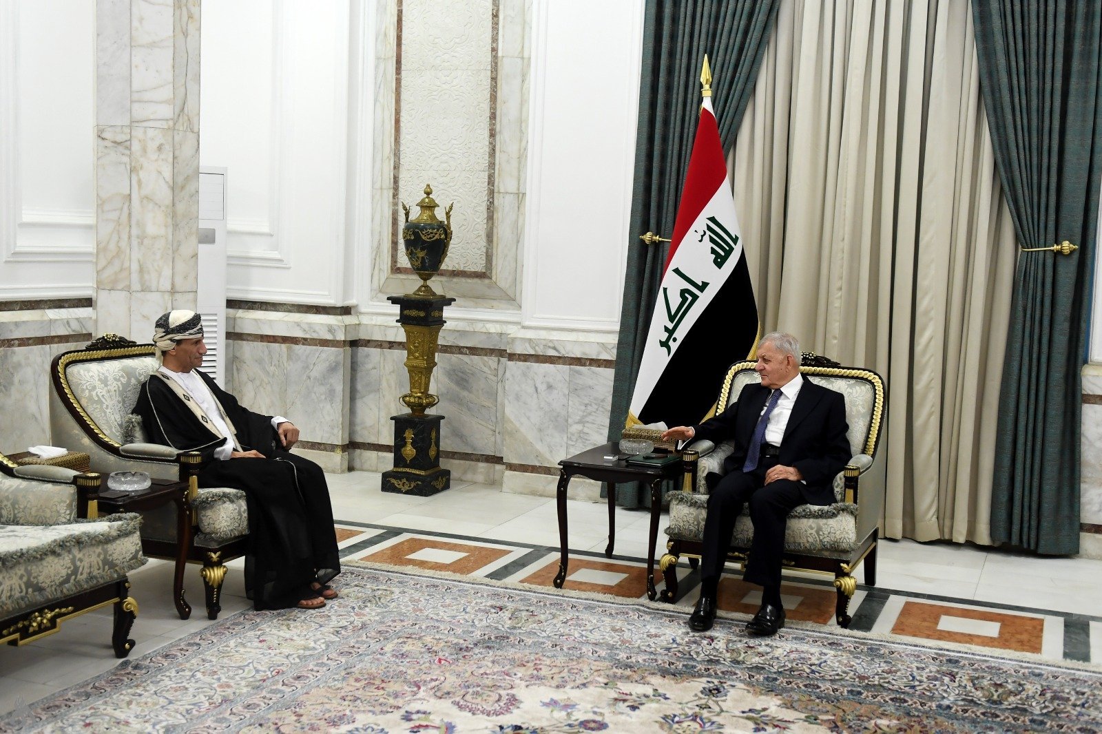 رشيد: حماية إيران سلام للمنطقة!