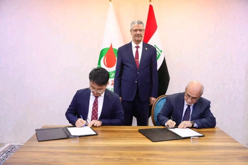 وزارة النفط تعلن عن توقيع عقد مع شركة صينية لاكتشاف النفط والغاز في صحراء النجف