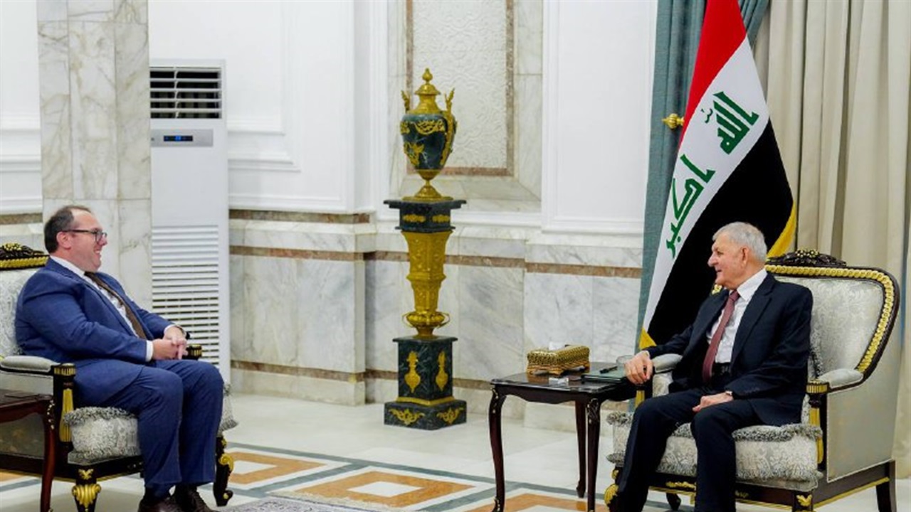 رشيد وهاريس يؤكدان على تعزيز العلاقات بين العراق وأمريكا