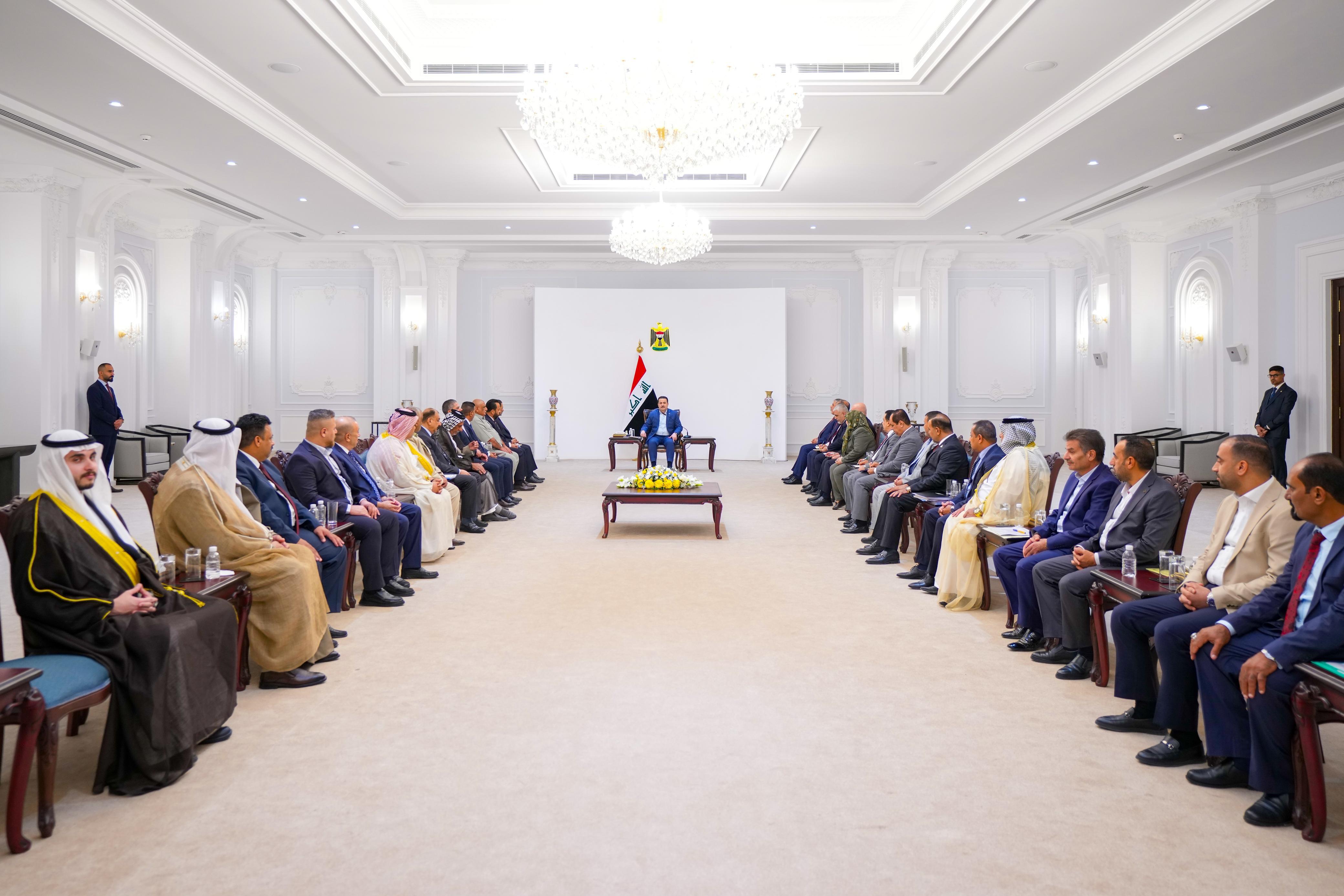 السوداني يؤكد على على اهمية تحديث العمل بمحطات تعبئة الوقود ومعامل وساحات الغاز الاهلية