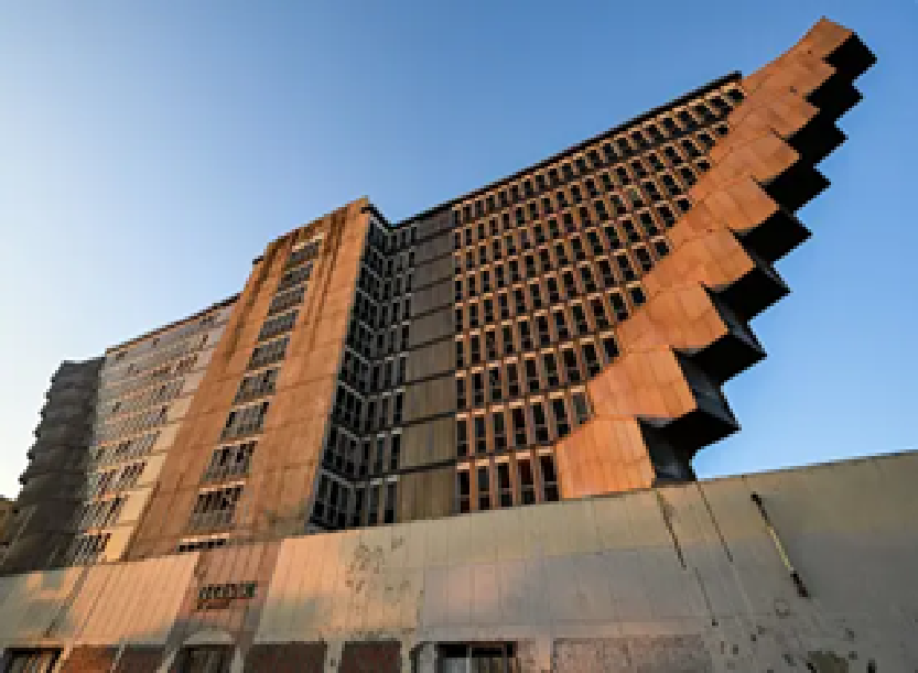 تفكيك هرم تونس المقلوب