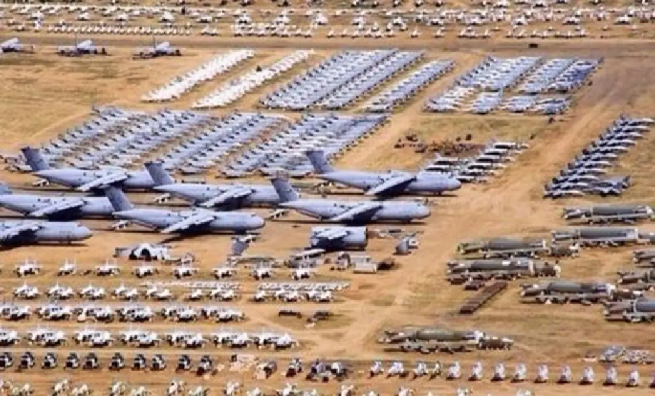 اكبر قاعدة امريكية تحمي كل شيء … الا مضيفها