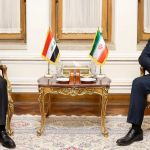 العراق يجدد التأكيد بالدفاع عن النظام الإيراني أمام “الاستكبار العالمي”