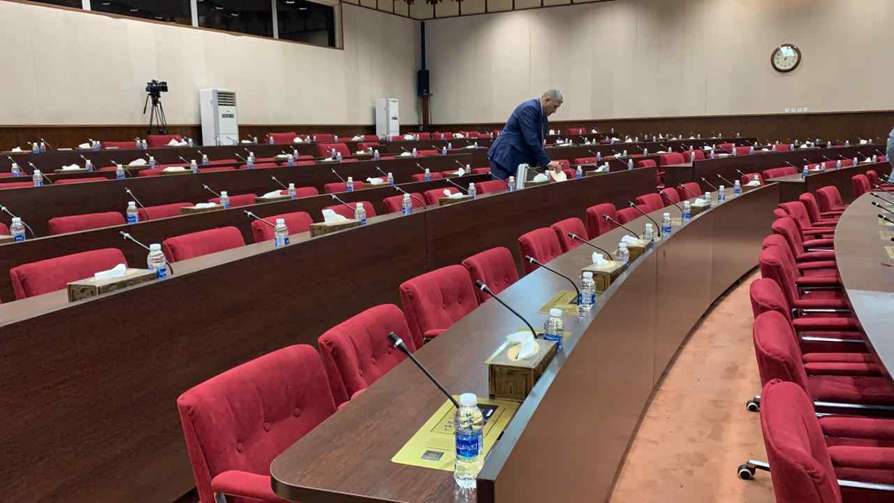 نائب:نواب بلا عمل ورواتب مستمرة لانشغالهم بالحملات الانتخابية