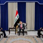 محافظ ذي قار الجديد يتسلم مرسوم تعيينه