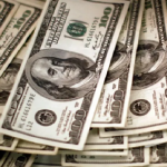 اليوم ..انخفاض طفيف في أسعار صرف الدولار