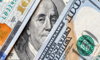 اليوم.. انخفاض طفيف في أسعار صرف الدولار