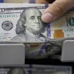 اليوم.. انخفاض في أسعار صرف الدولار