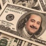 الدولار يكسر حاجز 150 ألف دينار