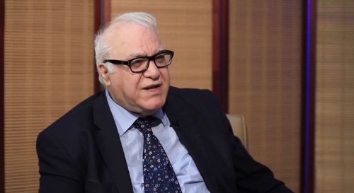 مستشار حكومي: ارتفاع أسعار صرف الدولار لا يؤثر على مستوى المعيشة !!