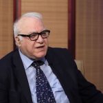 مستشار حكومي: العجز المالي لا يوثر على التنمية لكونه “قصيراً”