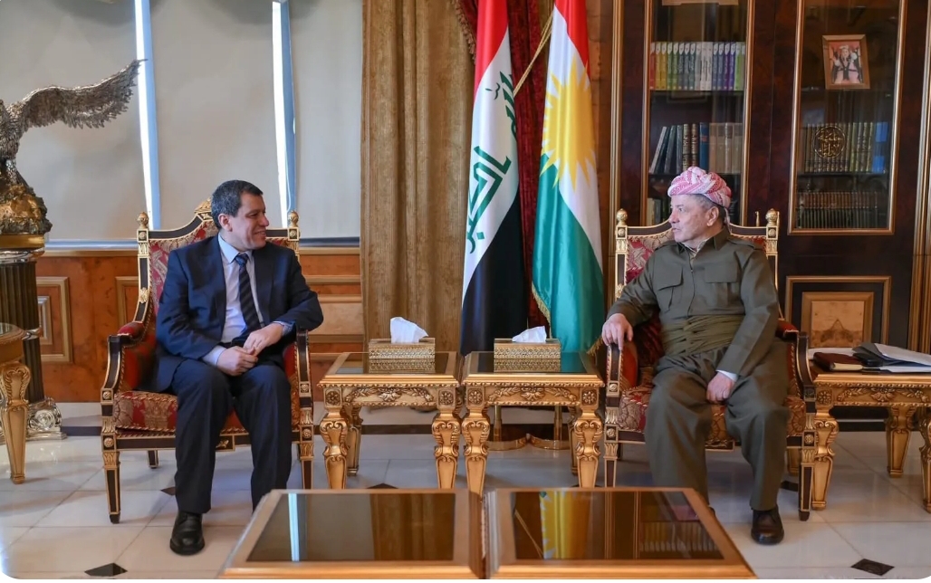 البارزاني يشجع أداته السورية على تنفيذ التجربة البارزانية في العراق