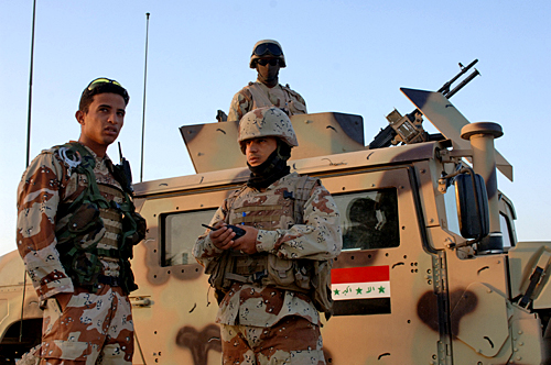 استهداف ثلاثة دوريات للجيش العراقي