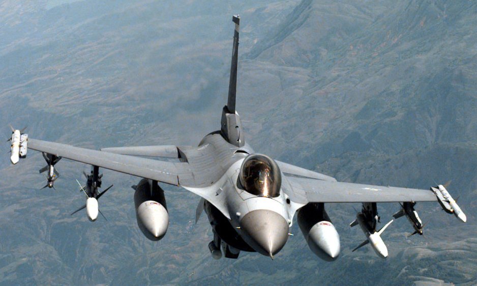 أمريكا تعتزم ارسال اربع طائرات اف-16 إلى مصر خلال أسابيع