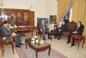 علاوي والسفير الفرنسي يبحثان الوضع العراقي