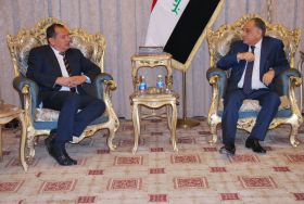 نائب رئيس الوزراء “المستقيل”! يبحث مع السفير البريطاني الوضع الامني في الانبار!