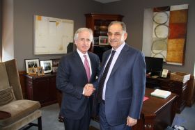 بيان لمكتبه:المطلك بحث مع بعض اعضاء مجلس الشيوخ الامريكي تعزيز العلاقات الثنائية بين البلدين