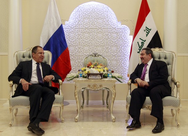 زيباري يستقبل لافروف الذي وصل الى بغداد في زيارة رسمية