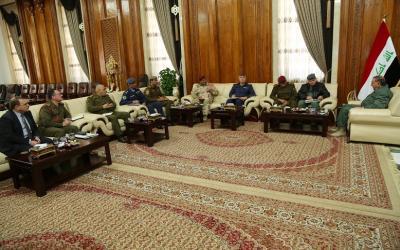 وزير الدفاع يؤكد على التدريب  وتهيئة المقاتل